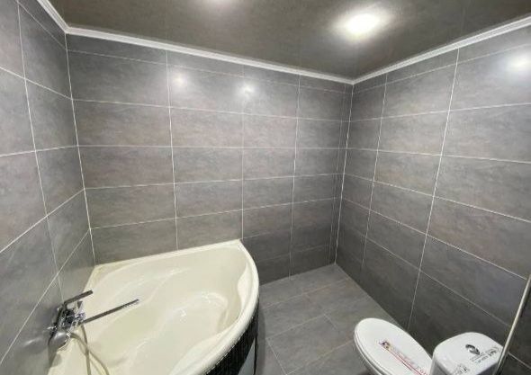 Uy sotiladi arzon va sifatli