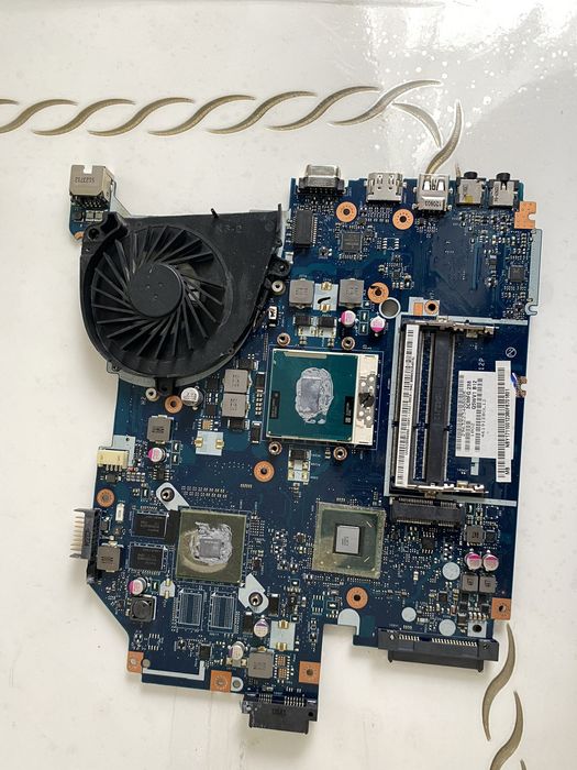 Лот запчастей для ноутбуков