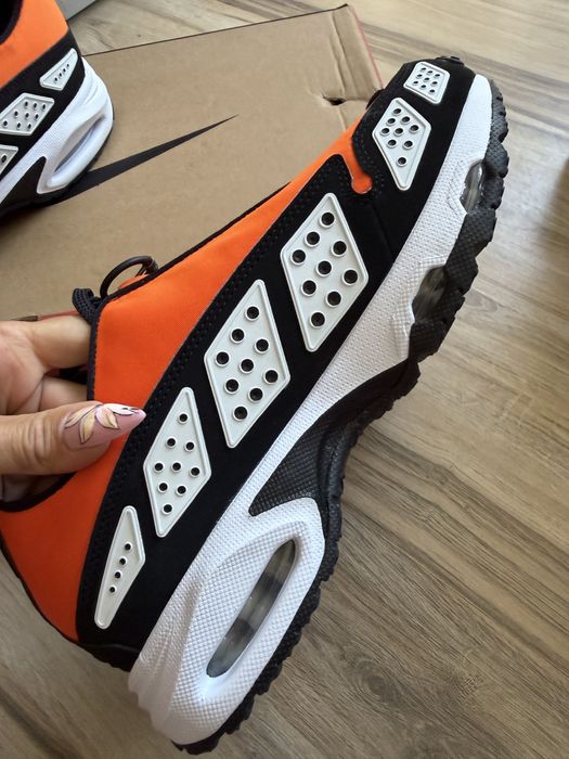 Нови Оригинслни маратонки Nike Air Max Sunder "Safety Orange"! 40,5 н