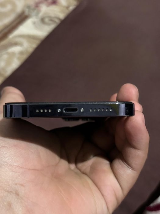 14 про макс 256 ёмкость 85%