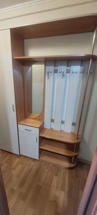 Продам прихожую.