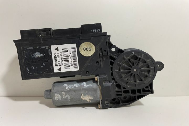 Motoras macara  Bosch geam dreapta fata + calculator 0130821764/10584