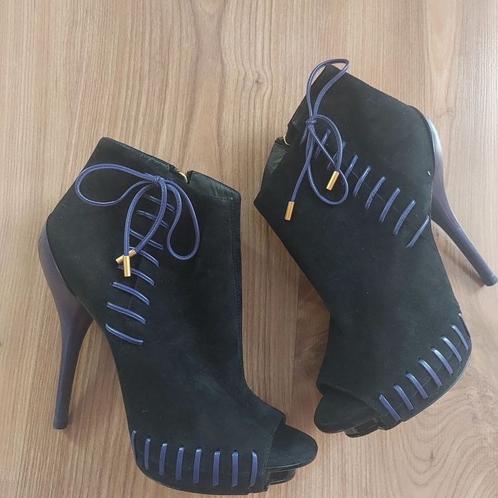 Обувки на ток  Versace