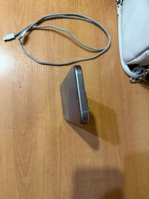 iPhone 15pro 128gb 78akb
