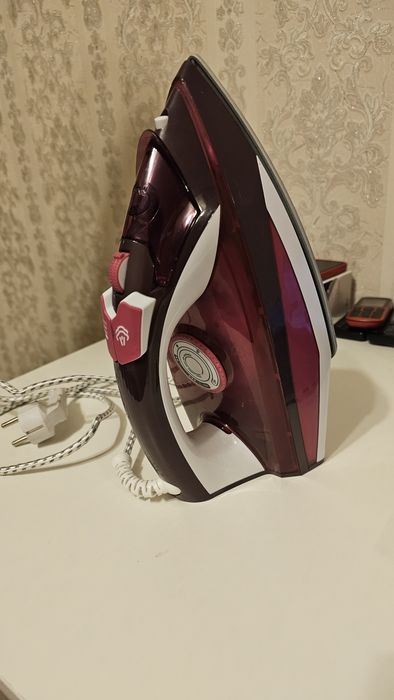 Утюг Vitek новый