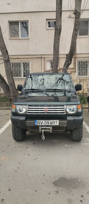 Mitsubishi Pajero MK 2