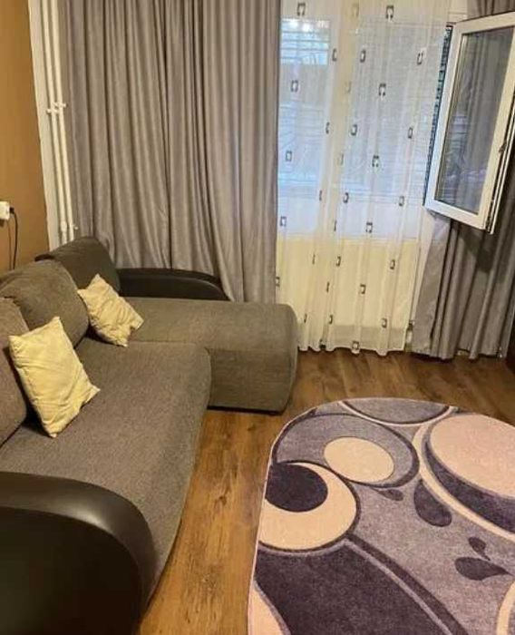 Дава се под наем Едностаен апартамент в Бургас, Център - 40 кв.м за 204 € - Снимка #1