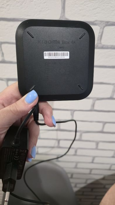 Продам  ТВ приставку  Xiaomi TV Box