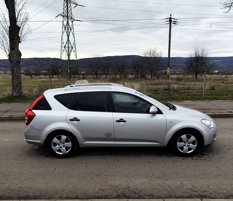 KIA Ceed 1.4 benzina anul 2008 Break