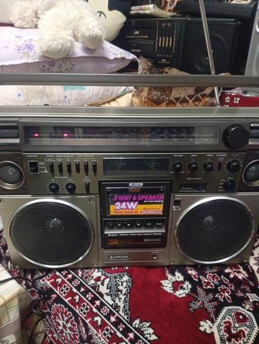 Radio caset Hitachi TRK8600E Japan original