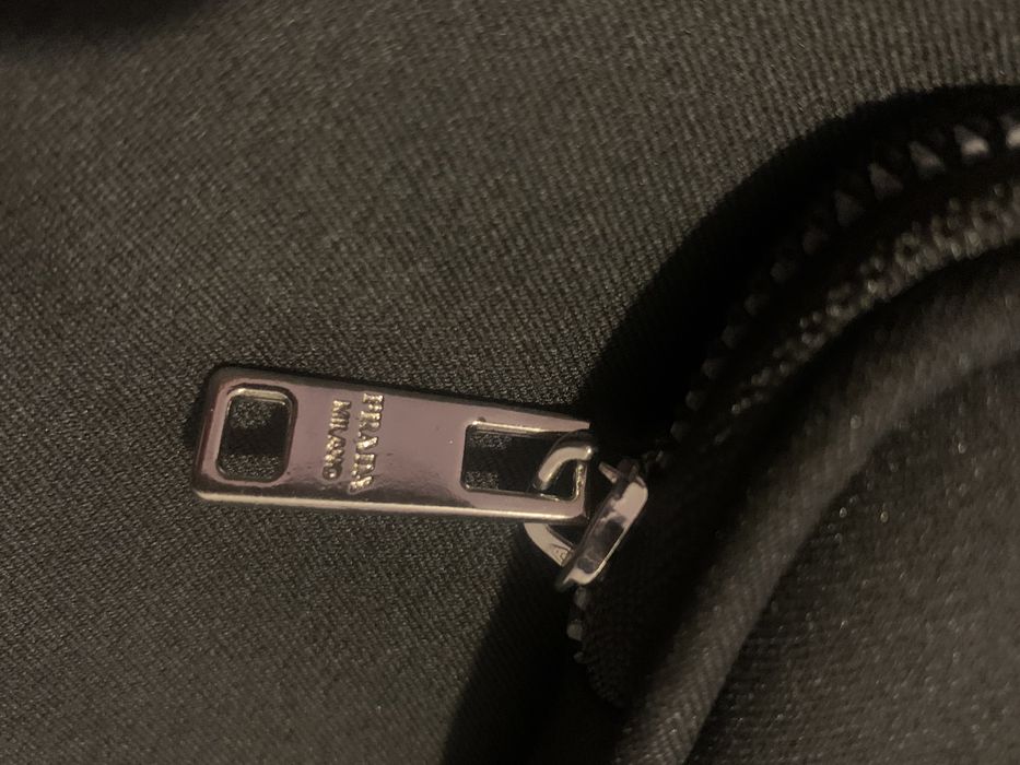 Дизайнерска чантичка Prada