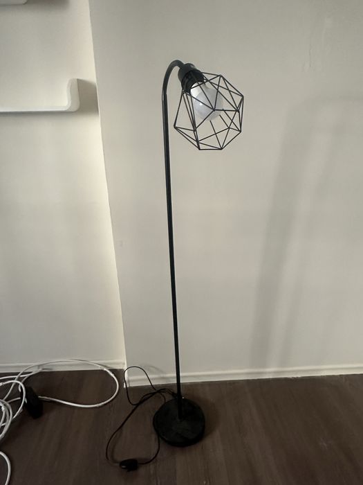 Нов лампион с геометрична форма