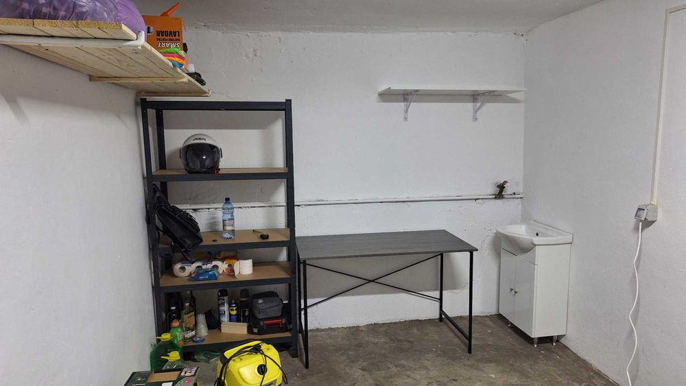 Garaj auto - Sala Polivalentă Arad - 26.000 euro - proprietar