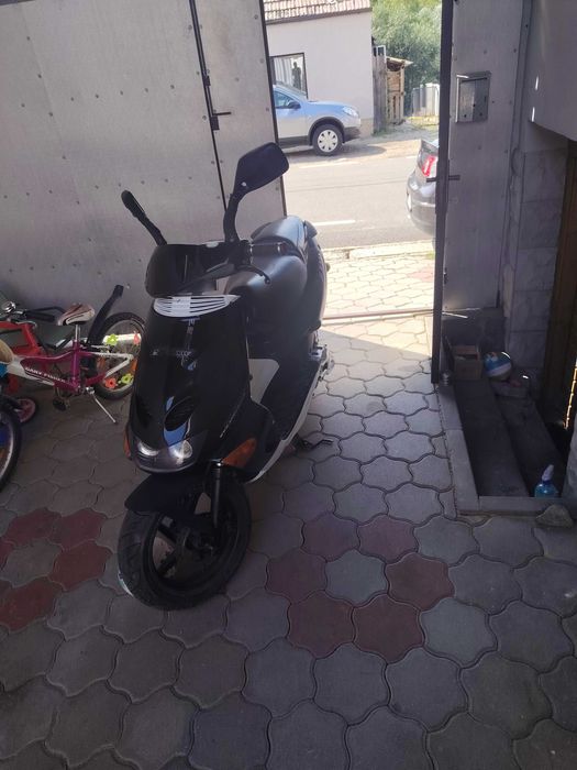 Scuter aprilia sr50 din 2000