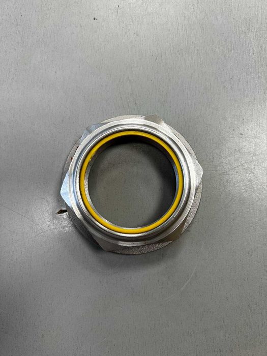 Гайка задна главина FORD TRANSIT 2006-   5036875 / 6C114254AC LH/RH