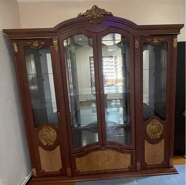 Срочно! Продается стенка в хорошем состоянии.