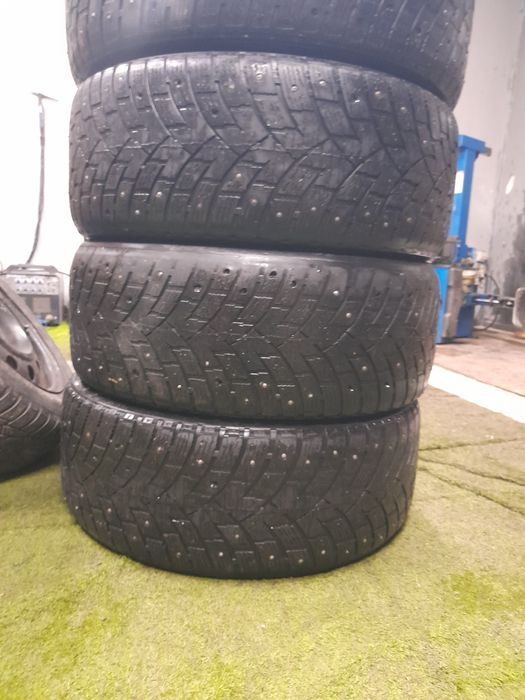 Продам Шины зимние