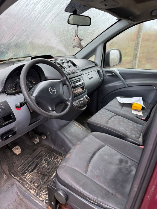 Dezmembrez Mercedes Vito 2.2cdi