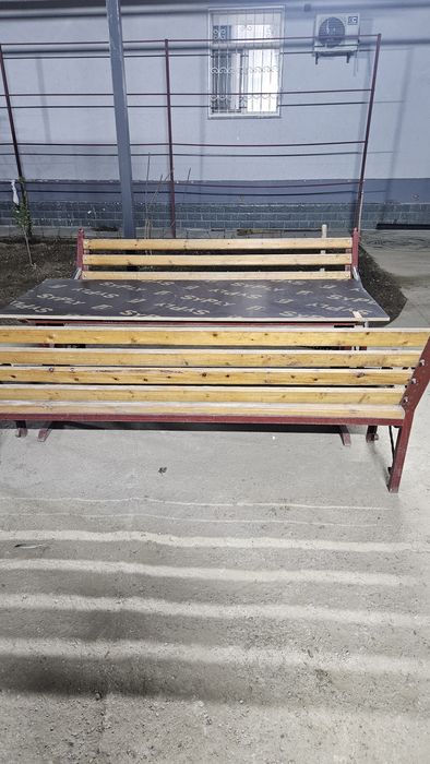 Стол и 2 скамейки