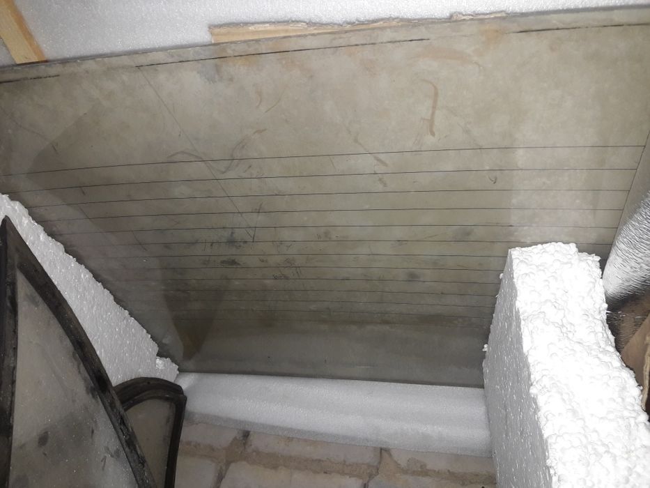 Продам Москвич 2141  92 года выпуска, остатки. нет ДВС, КПП, подвески