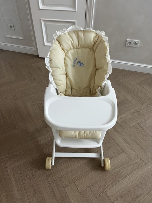 Детский стульчик для кормления