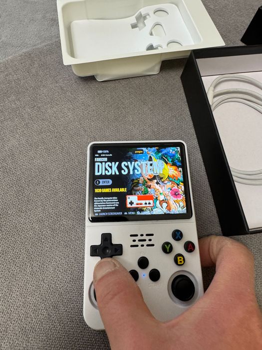 Електронна конзола