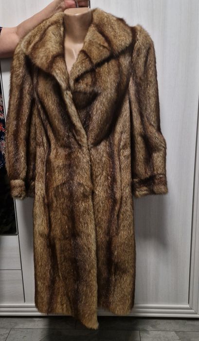 Vând  blană naturală de lux, nouă, făcută la comandă în Cluj, Mărimea