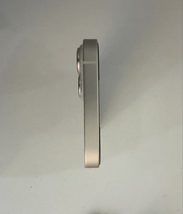 Продавам iphone 14 128GB