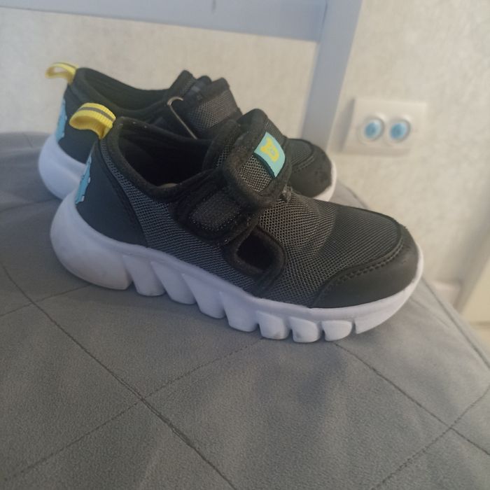 детская обувь, кроссовки