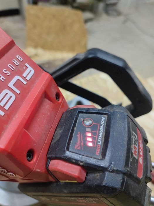 Fierastrau Milwaukee FMS 190