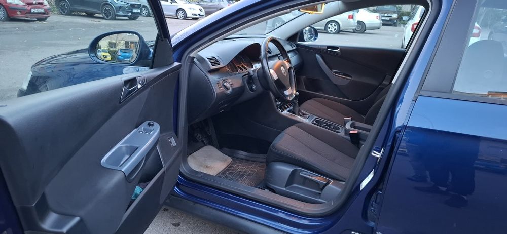 Volkswagen Passat B6 Benzina 1.6 FSi 116.Cp  6+1 Trepte Recent înmatri