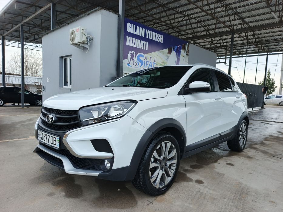 Lada Xray Cross 2021. Bir qoʻl mashina.
