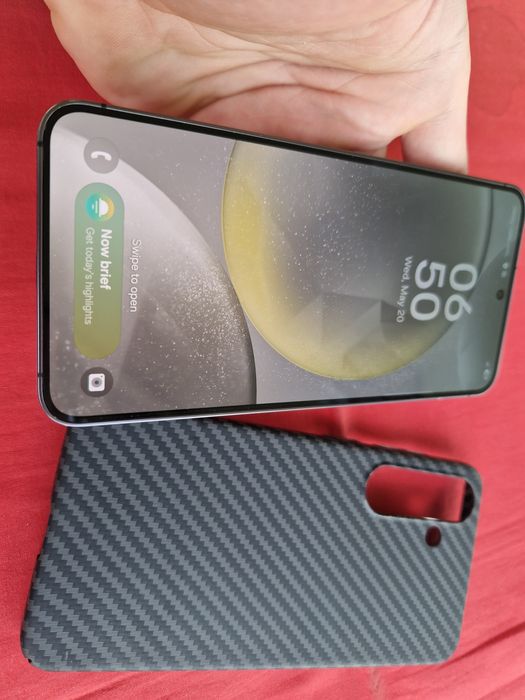 -Samsung S24, Grey ca Nou 128Gb 8Ram ireprosabil stare perfecta doar telefonul si o husa noua poze reale nici o restrictie nici o interventie