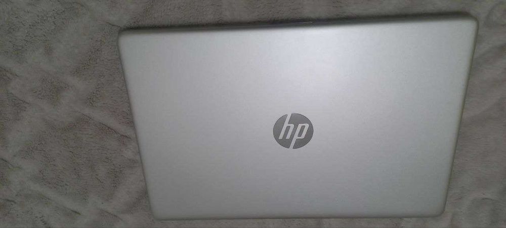 Ноутбук HP Core i5-1235U / 8GB RAM / 512GB SSD / Intel Iris Xe