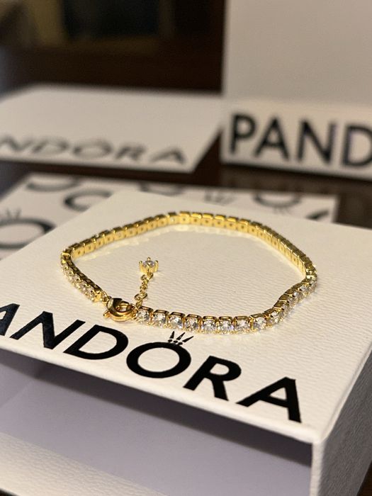 Bratara Pandora cu pietricele pentru dama