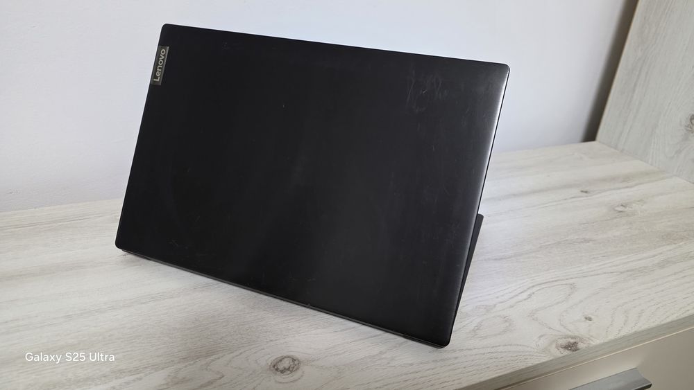 Laptop Lenovo i5 gen 10