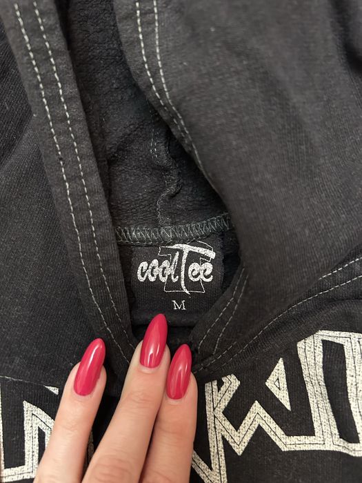 Продавам суичър на Iron Maiden