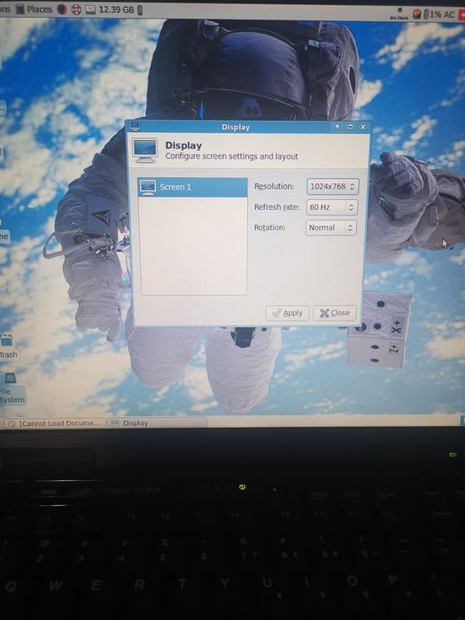 IBM thinkpad T22 cu procesor pentium 3 900mhz si 512mb ram