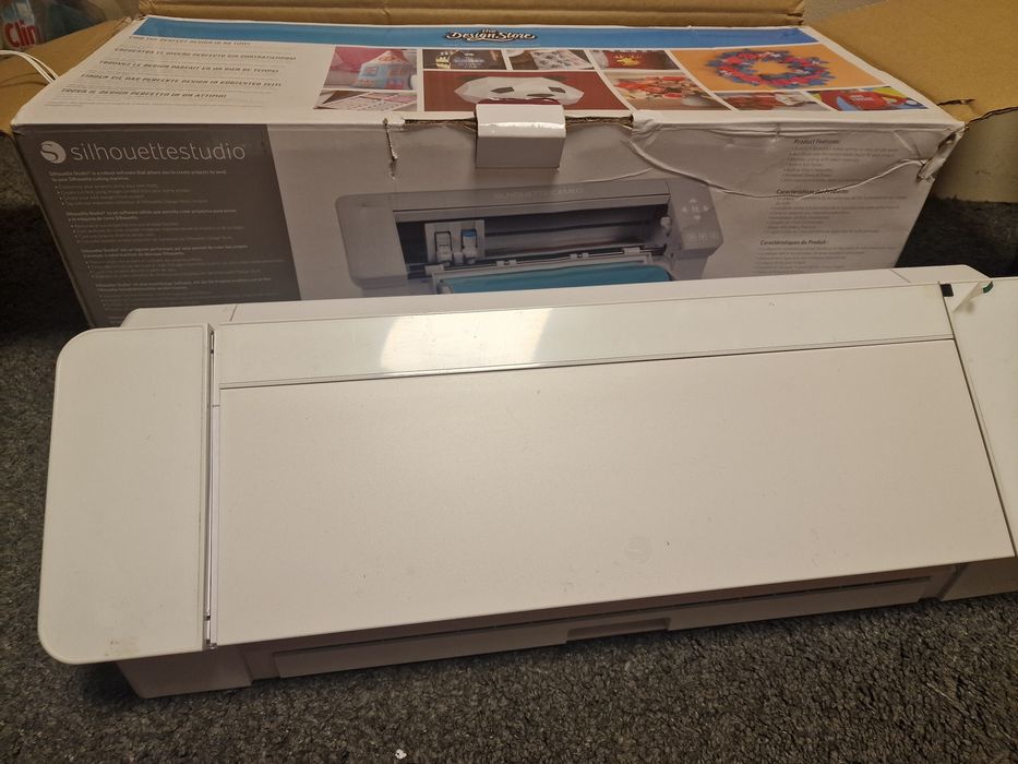 Silhouette Cameo 4