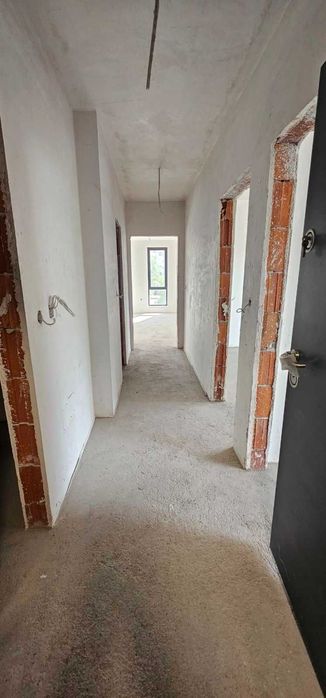 Продава се Тристаен апартамент в Стара Загора, Железник - център - 91 кв.м за 1231 €/кв.м - Снимка #2