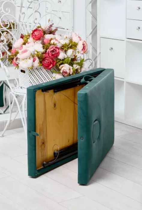 Массажная кушетка