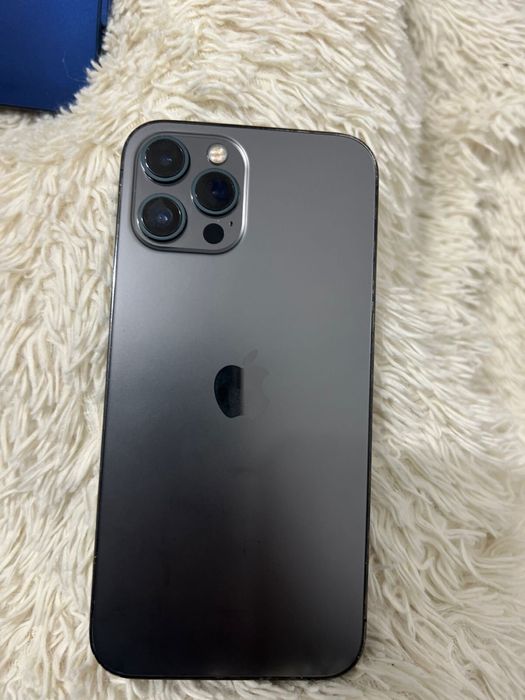 Продам iPhone 12 pro 256