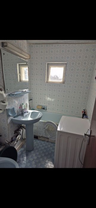 Inchiriez apartament 3 camere