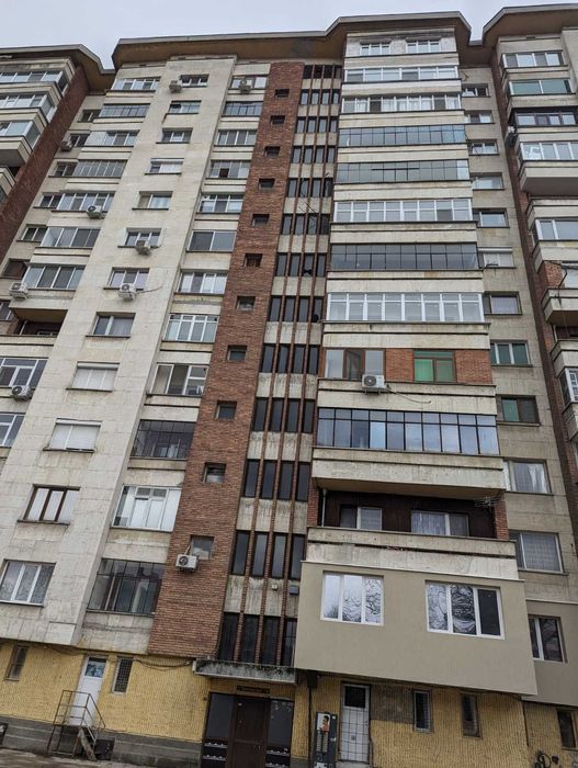 Дава се под наем Тристаен апартамент в Стара Загора, Център - 86 кв.м за 306 € - Снимка #11