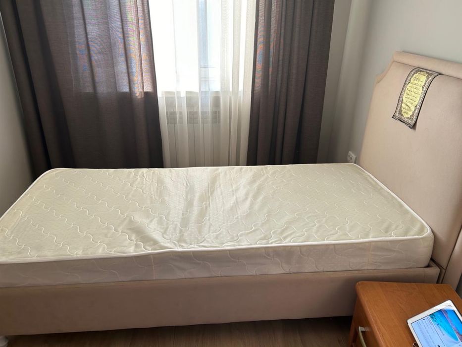 Кровать размер 90*200