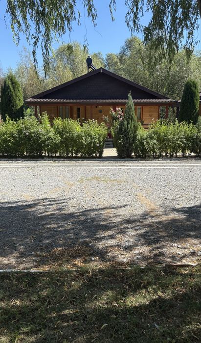 Cabană de vânzare!