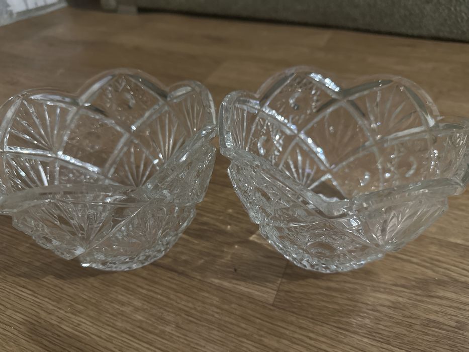 Хрустальные вазы две штуки