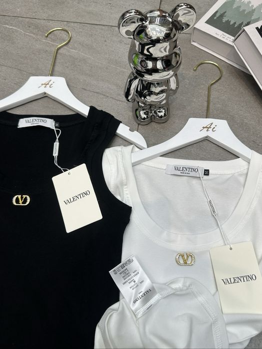 Потници Valentino