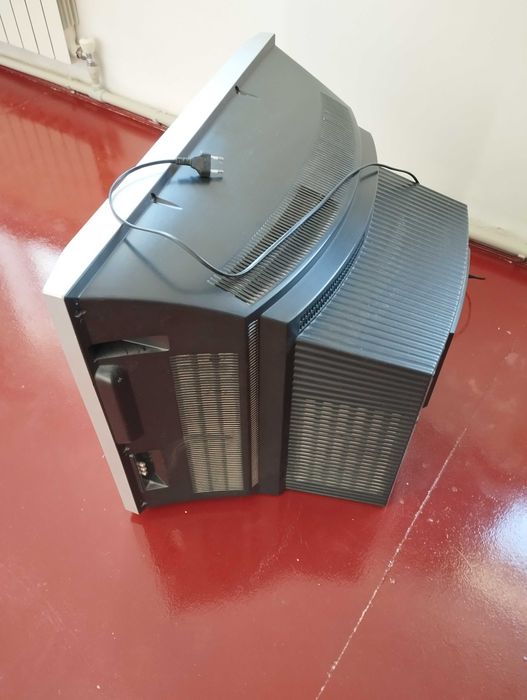 Срочно продам телевизор LG