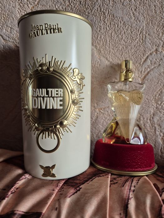 Дамски парфюми..Olympea Parfum